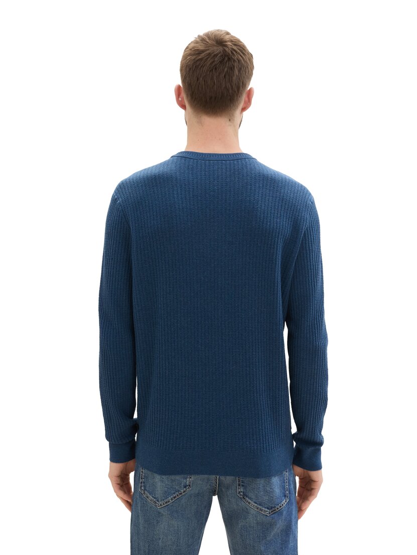 1043192 cosy structured crewneck knit