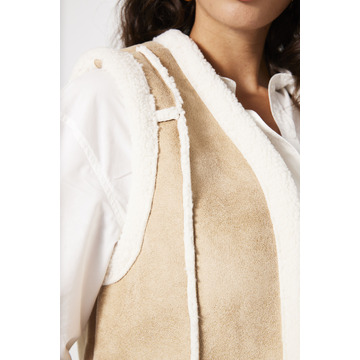 Bodywarmer van het merk Garcia in het Beige