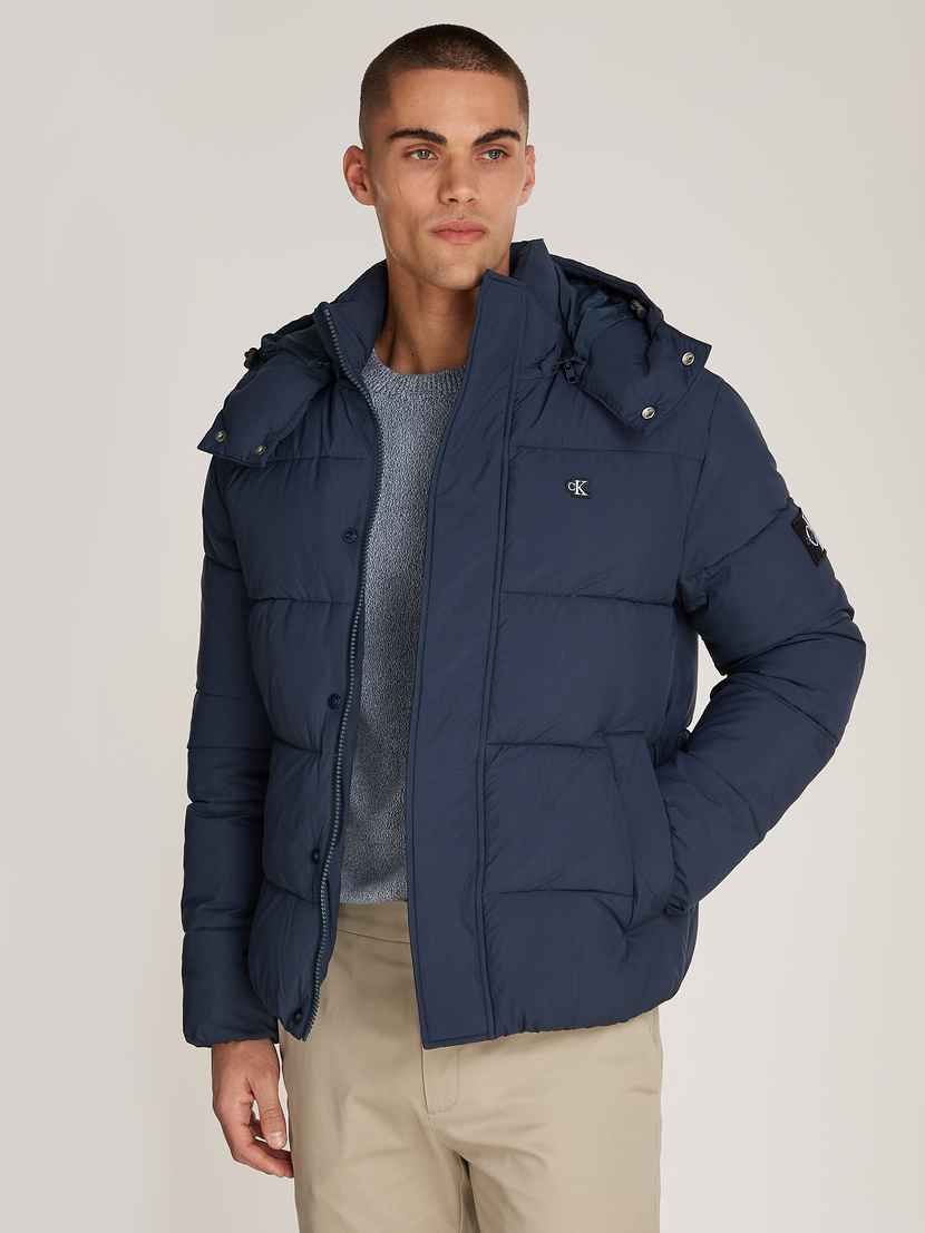 ESSENTIALS NON DOWN JACKET