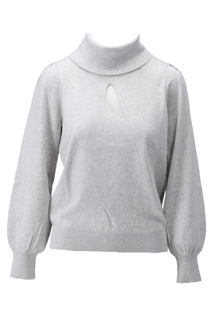 Turtle neck pullover with teardrop