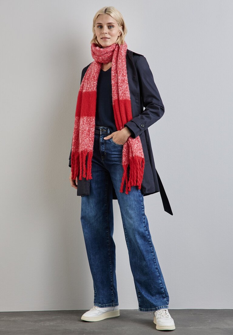 A572556 Big Cosy Block Longscarf