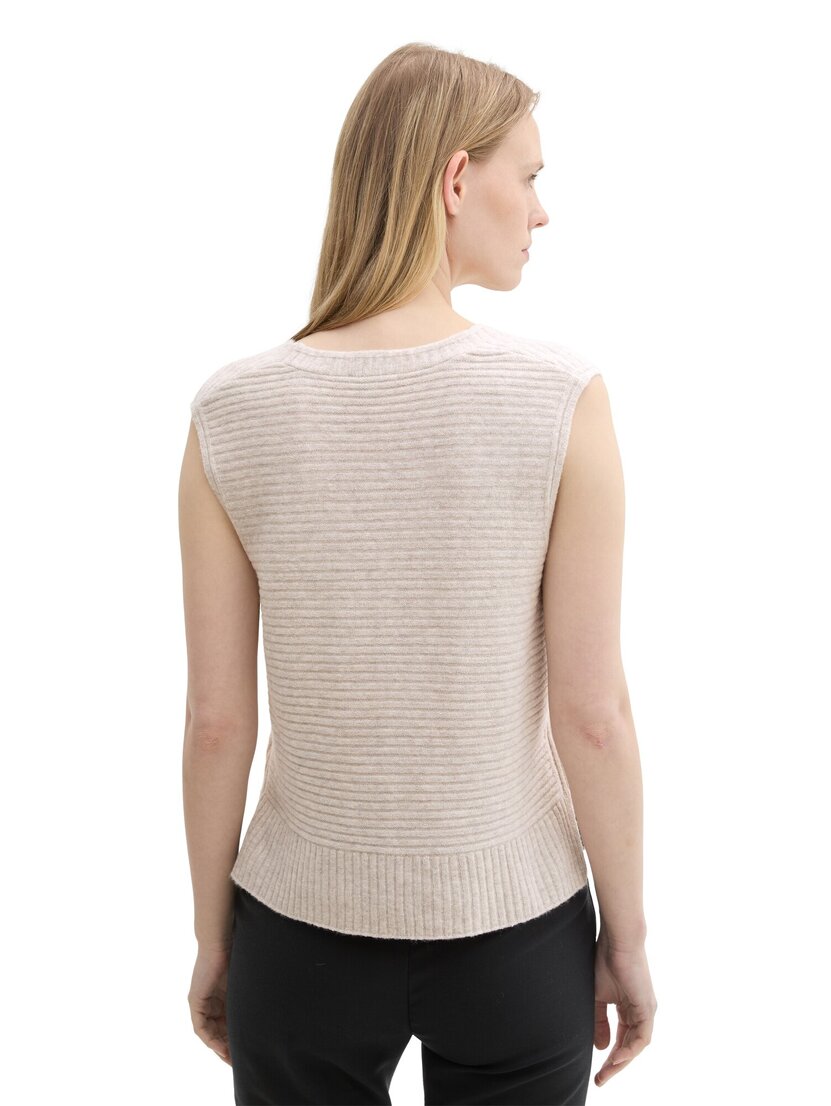 1043062 knit cosy vneck vest