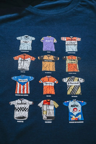 Afbeelding voor product T-shirt van het merk The Vandal in het Marine