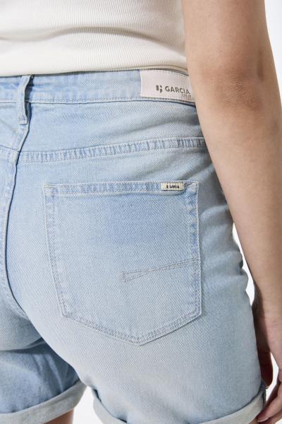 Afbeelding voor product Short van het merk Garcia in het Jeans