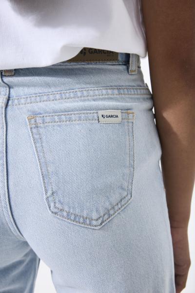 Afbeelding voor product Broek van het merk Garcia in het Jeans