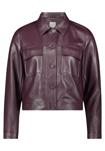 Afbeelding voor product Gilet van het merk Betty & Co  in het Bordeaux