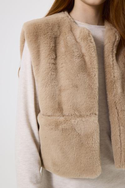 Afbeelding voor product Gilet van het merk Garcia in het Beige