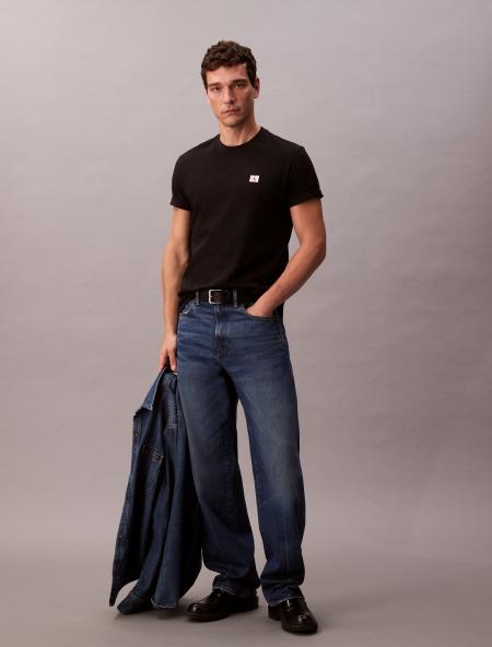 Afbeelding voor product T-shirt van het merk Calvin Klein in het Zwart