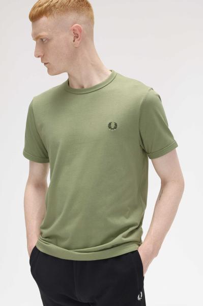Afbeelding voor product T-shirt van het merk Fred Perry in het Groen