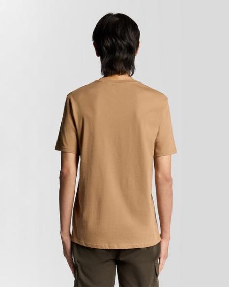 Afbeelding voor product T-shirt van het merk Lyle & Scott in het Beige