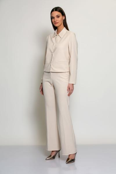 Afbeelding voor product Blazer van het merk Batida in het Ecru