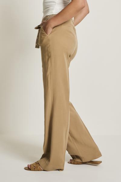 Afbeelding voor product Broek van het merk Para Mi in het Beige