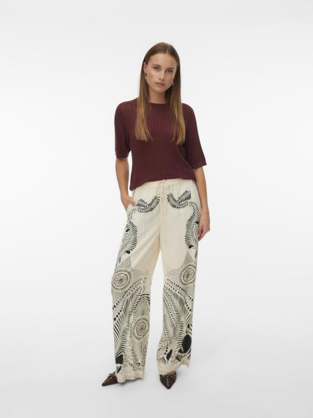 Afbeelding voor product Pull van het merk Vero Moda in het Bordeaux