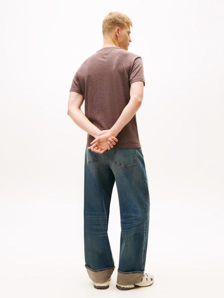 Afbeelding voor product T-shirt van het merk Tommy Jeans in het Bruin