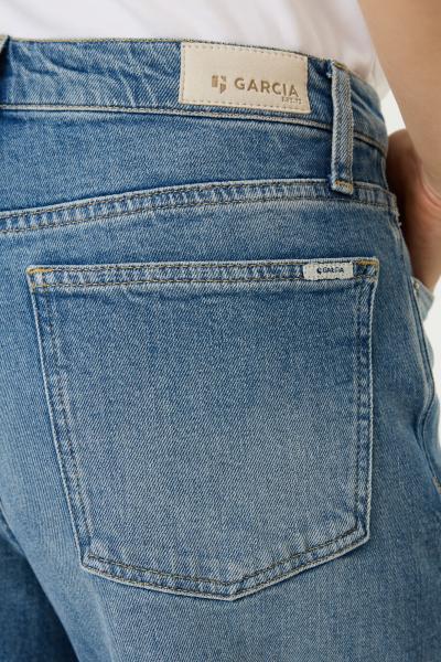 Afbeelding voor product Broek van het merk Garcia in het Jeans