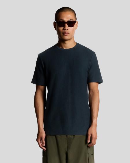 Afbeelding voor product T-shirt van het merk Lyle & Scott in het Marine