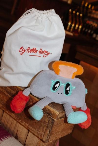 Afbeelding voor product Knuffel van het merk Hello Hossy in het Grijs