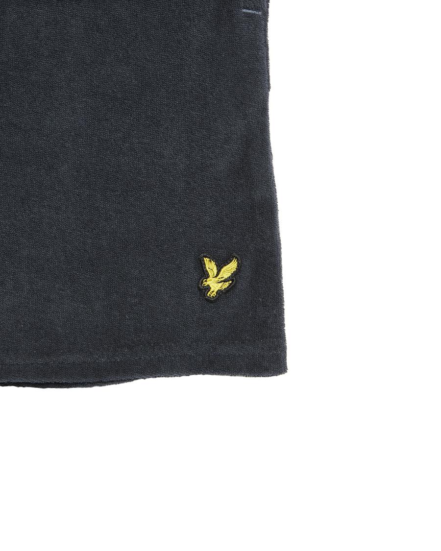 Afbeelding voor product Short van het merk Lyle & Scott in het Marine