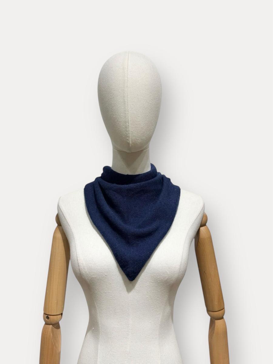 Afbeelding voor product Sjaal  van het merk Artex in het Marine