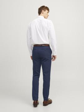 Afbeelding voor product Broek van het merk Jack & Jones Premium in het Marine