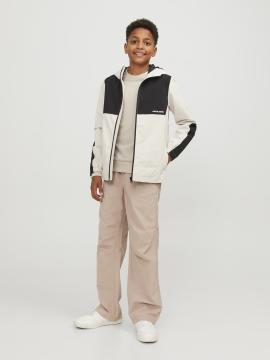 Afbeelding voor product Sweater van het merk Jack & Jones Junior in het Ecru