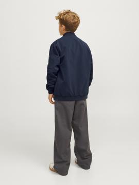 Afbeelding voor product Vest van het merk Jack & Jones Junior in het Marine