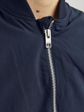 Afbeelding voor product Vest van het merk Jack & Jones Junior in het Marine