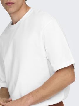 Afbeelding voor product T-shirt van het merk Only & Sons in het Wit