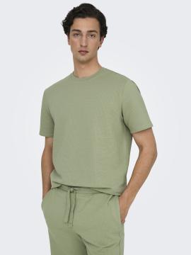 Afbeelding voor product T-shirt van het merk Only & Sons in het Groen