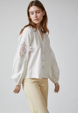 Afbeelding voor product Bloes van het merk Sisters Point in het Wit