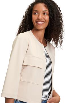 Afbeelding voor product Blazer van het merk Betty & Co  in het Beige