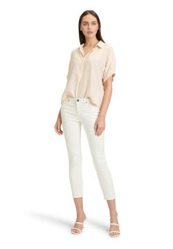 Afbeelding voor product Bloes van het merk Betty & Co  in het Beige