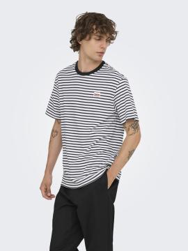 Afbeelding voor product T-shirt van het merk Only & Sons in het Wit