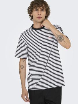 Afbeelding voor product T-shirt van het merk Only & Sons in het Wit