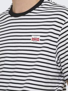 Afbeelding voor product T-shirt van het merk Only & Sons in het Wit