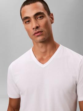 Afbeelding voor product T-shirt van het merk Calvin Klein in het Wit