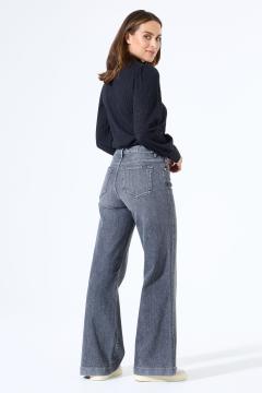 Afbeelding voor product T-shirt van het merk Garcia in het Zwart