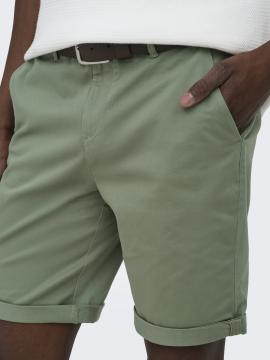 Afbeelding voor product Short van het merk Only & Sons in het Groen