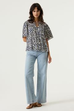 Afbeelding voor product Bloes van het merk Garcia in het Ecru