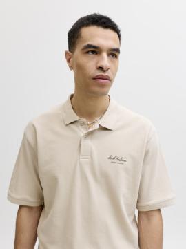 Afbeelding voor product Polo van het merk Jack & Jones in het Ecru