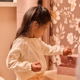 Afbeelding voor product Bloes van het merk Dirkje in het Ecru