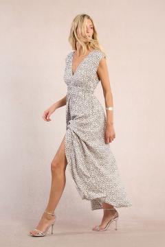 Afbeelding voor product Kleed van het merk Molly Bracken in het Wit