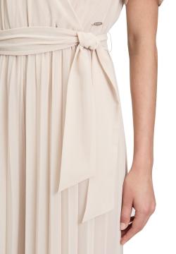 Afbeelding voor product Jumpsuit van het merk Betty & Co  in het Roze