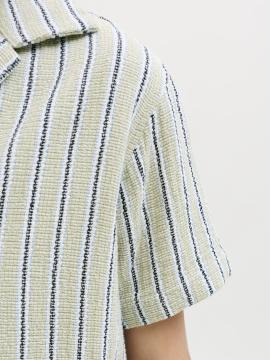 Afbeelding voor product T-shirt van het merk Jack & Jones Junior in het Groen