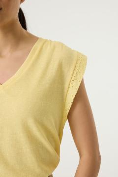 Afbeelding voor product T-shirt van het merk Garcia in het Geel