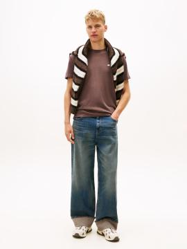 Afbeelding voor product T-shirt van het merk Tommy Jeans in het Bruin