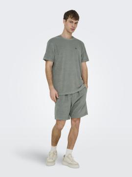 Afbeelding voor product T-shirt van het merk Only & Sons in het Groen