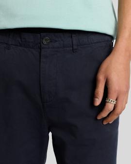 Afbeelding voor product Short van het merk Lyle & Scott in het Marine