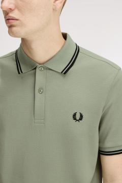 Afbeelding voor product Polo van het merk Fred Perry in het Groen