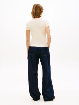 Afbeelding voor product T-shirt van het merk Tommy Jeans in het Ecru